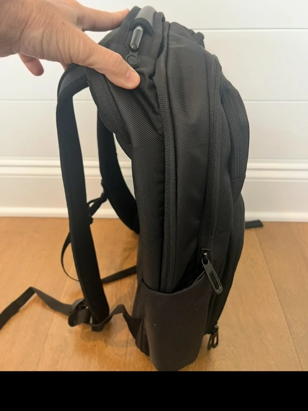 High Sierra: Laptop Backpack w/ USB Connectivity & Adjustable Straps